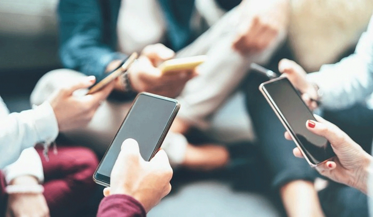 Gen Z Wajib Tahu, Cara Nonton TikTok Dan Reels Aman Untuk Otak